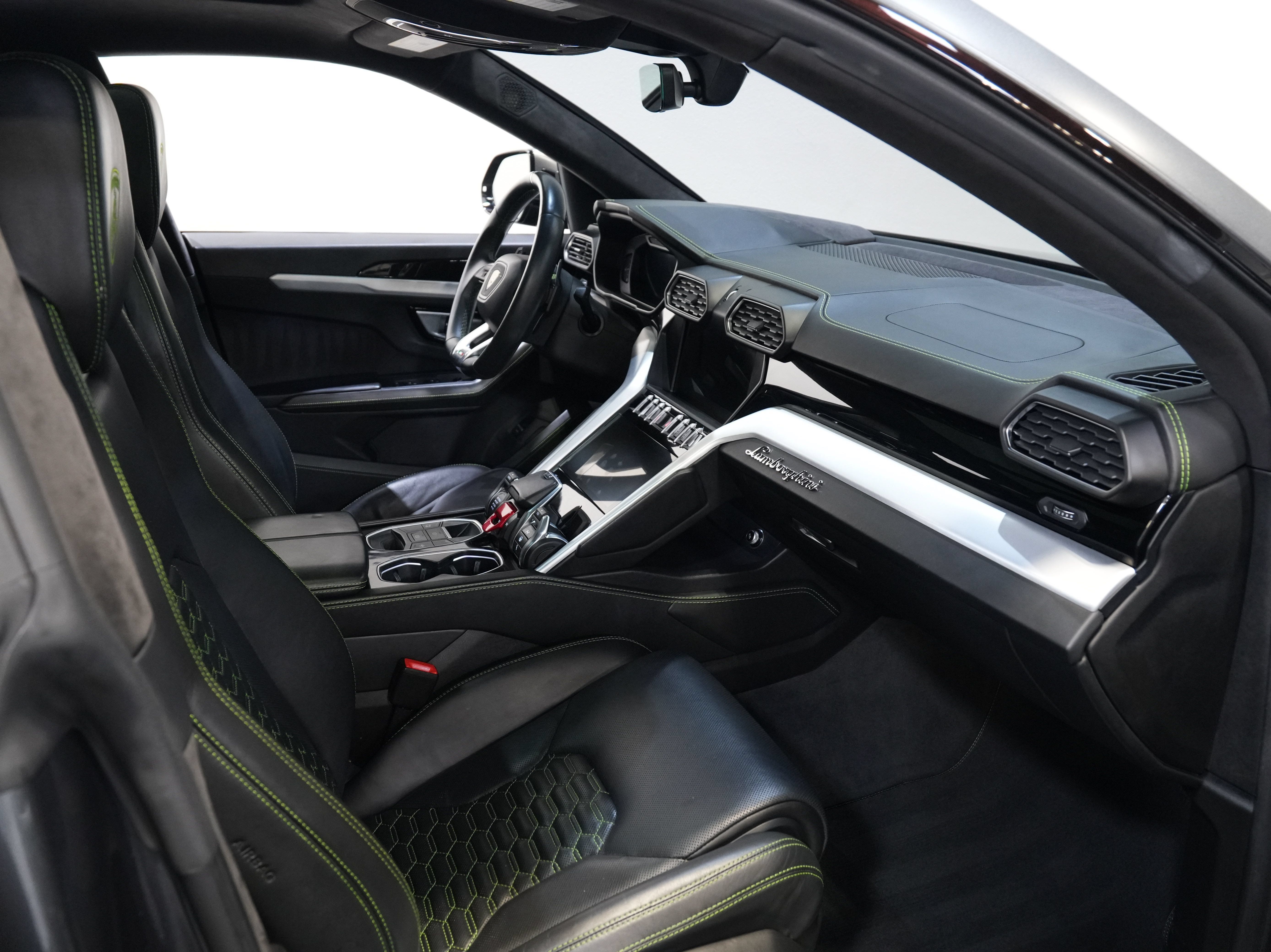 Used 2019 Lamborghini Urus AWD/4WD image 36
