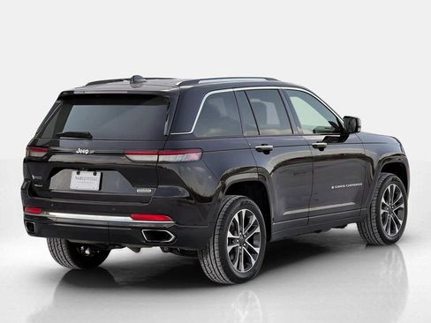 Used 2022 Jeep Grand Cherokee Overland AWD/4WD image 6