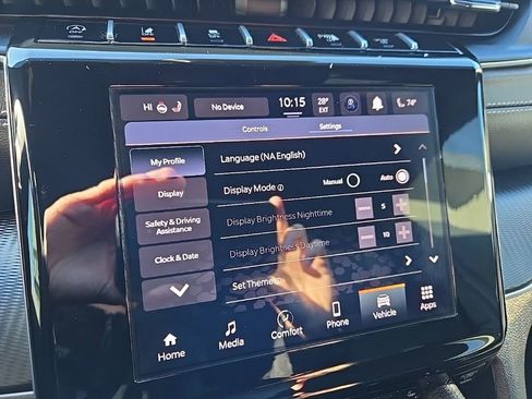 Used 2025 Jeep Grand Cherokee L Altitude image 30