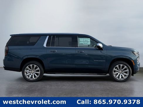 New 2026 Chevrolet Suburban Premier image 2