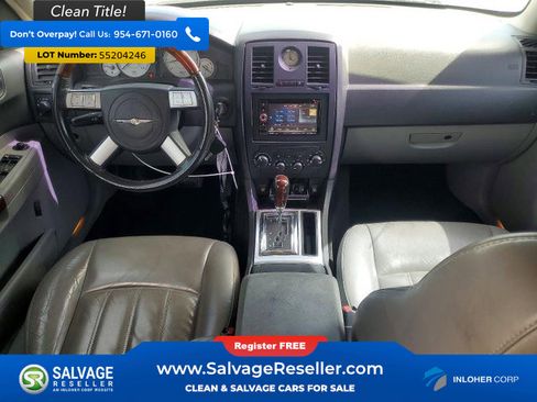 Used 2006 Chrysler 300 C w/ Navigation & Sound Group II RWD image 11