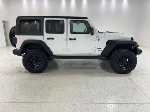 Used 2021 Jeep Wrangler Unlimited Sport image 6