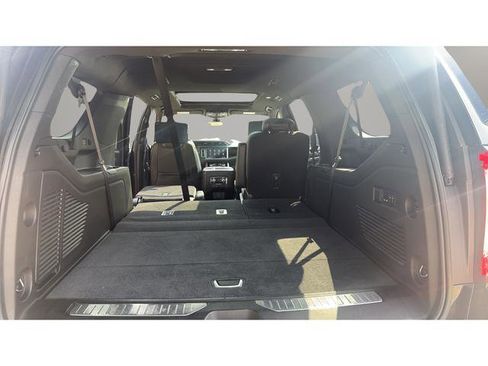 Used 2021 GMC Yukon XL Denali w/ Denali Premium Package AWD/4WD image 41