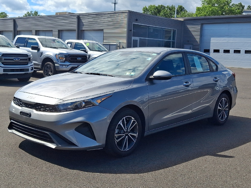 Used 2024 Kia Forte LXS w/ LXS Technology Package FWD image 6