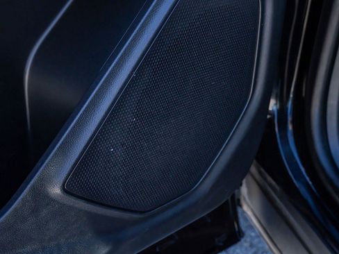 Used 2021 Ford Explorer XLT w/ Equipment Group 202A image 34