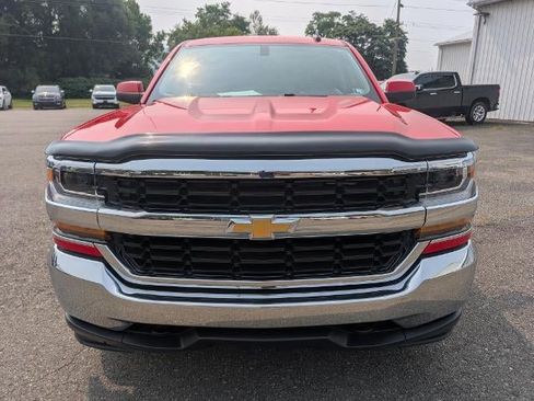 Used 2019 Chevrolet Silverado 1500 LT image 2
