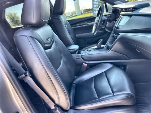 Used 2020 Cadillac XT5 Premium Luxury FWD image 12