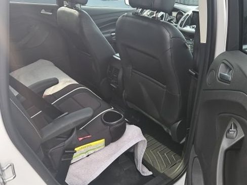 Used 2017 Ford Escape Titanium w/ Equipment Group 301A AWD/4WD image 12