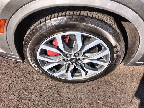 Used 2024 Cadillac XT6 Sport image 10