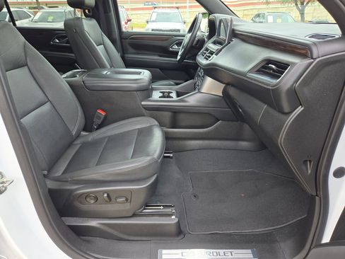 Used 2023 Chevrolet Suburban Z71 AWD/4WD image 32