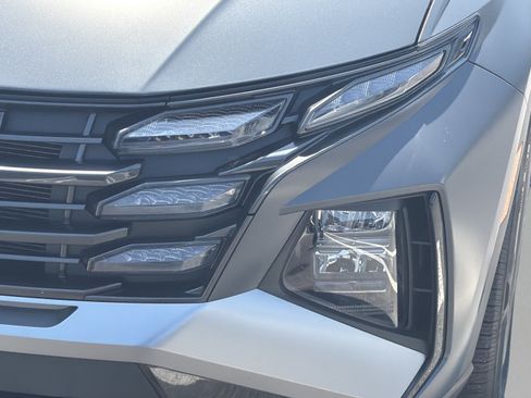 Certified 2025 Hyundai Tucson SE FWD image 28