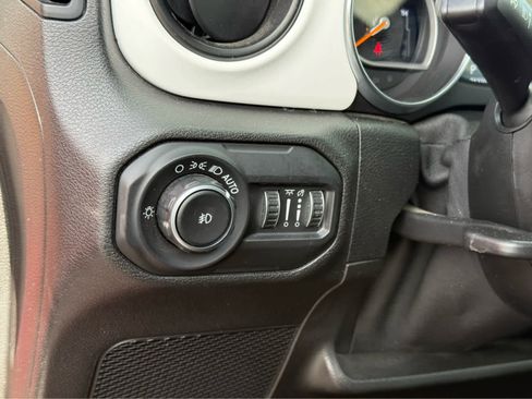 Used 2021 Jeep Wrangler Sport image 13