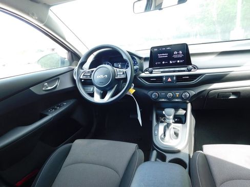 Used 2023 Kia Forte LXS FWD image 6