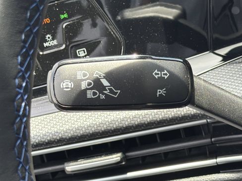 Used 2022 Volkswagen Golf R AWD/4WD image 16