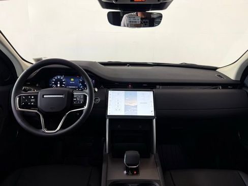 New 2025 Land Rover Discovery Sport S image 28