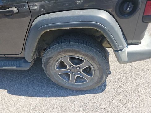 Used 2019 Jeep Wrangler Unlimited Sport S AWD/4WD image 12