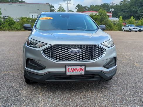 Used 2023 Ford Edge SE AWD/4WD image 2