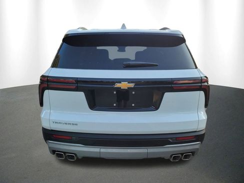 New 2026 Chevrolet Traverse LT w/ LPO, Floor Liner Package image 7