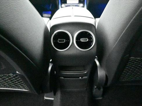 New 2026 Mercedes-Benz GLB 250 4MATIC image 21