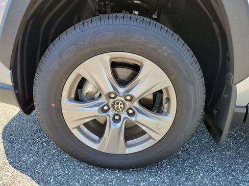 Used 2025 Toyota RAV4 XLE image 17