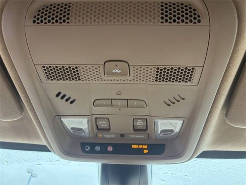 Used 2019 Cadillac XT5 Platinum image 31