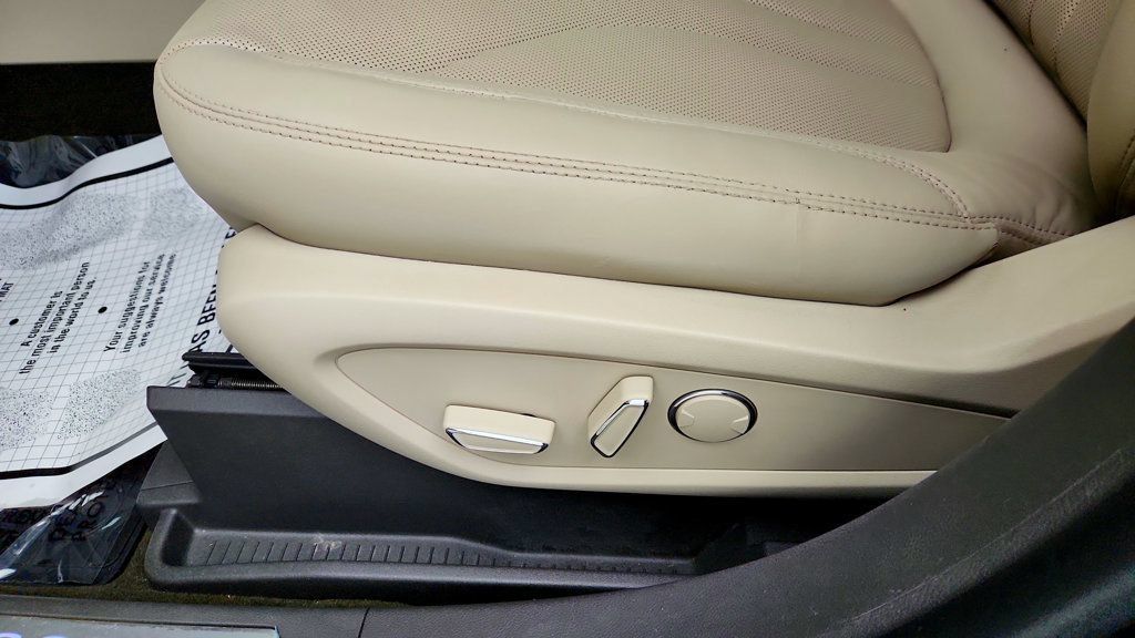 Used 2019 Lincoln Nautilus Reserve AWD/4WD image 12