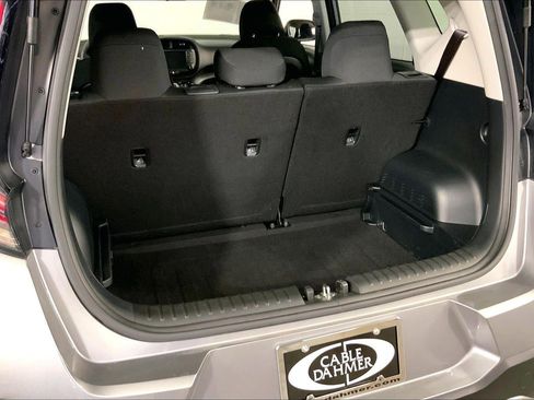 Certified 2025 Kia Soul LX image 4