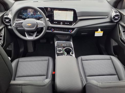 New 2026 Chevrolet Equinox LT w/ Convenience Package II image 8