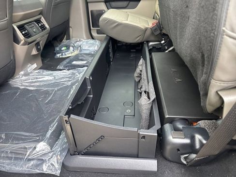 New 2026 Ford F450 Platinum w/ Platinum Plus Package image 11