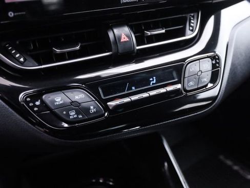 Used 2019 Toyota C-HR Limited FWD image 36