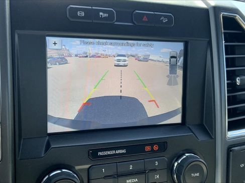 Used 2018 Ford F250 XLT w/ XLT Premium Package image 26