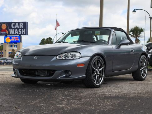 Used 2004 MAZDA MX-5 Miata MAZDASPEED w/ Grand Touring Pkg image 4