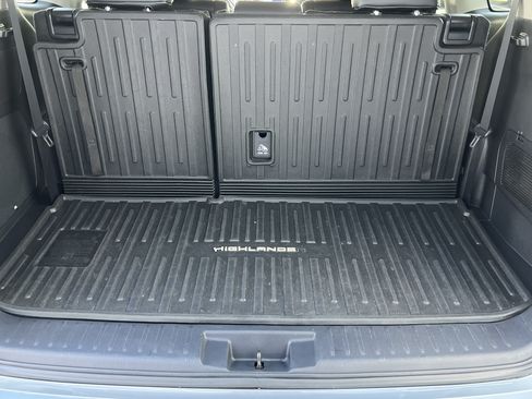 Used 2021 Toyota Highlander Platinum FWD image 33