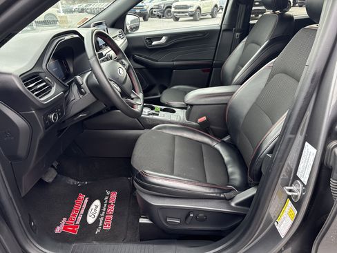 Used 2025 Ford Escape ST-Line Select image 14