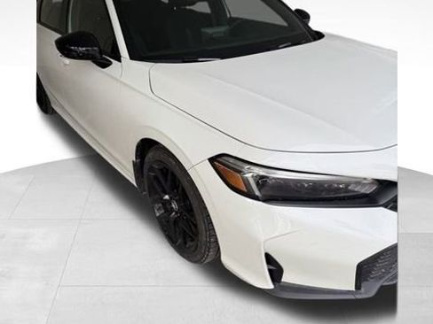 Used 2025 Honda Civic Sport image 4