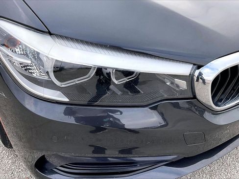 Used 2018 BMW 530e image 33