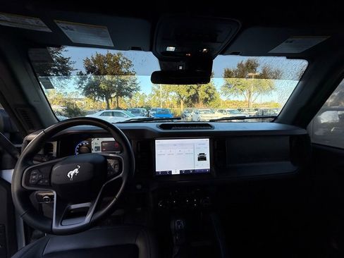 Used 2024 Ford Bronco Black Diamond w/ Sasquatch Package image 12