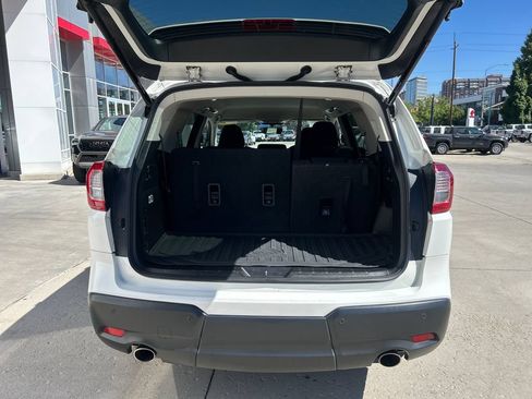 Used 2019 Subaru Ascent Premium AWD/4WD image 25