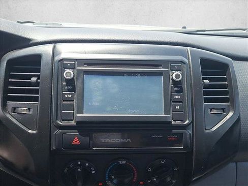 Used 2015 Toyota Tacoma 2WD Access Cab w/ Convenience Package image 12