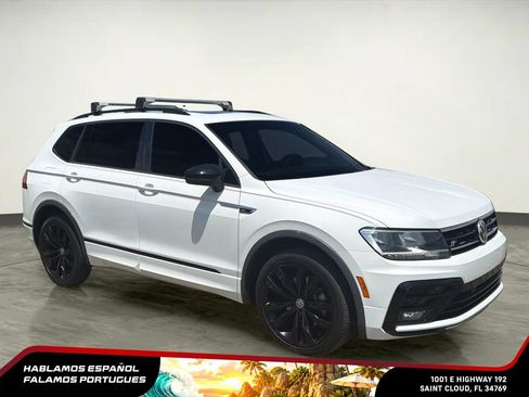 Used 2020 Volkswagen Tiguan SE R-Line FWD image 9