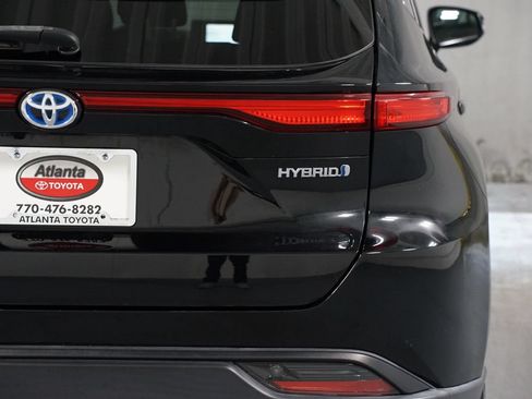 Certified 2021 Toyota Venza LE AWD/4WD image 10