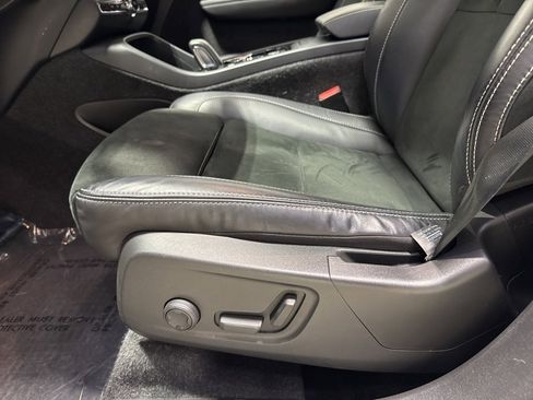 Used 2021 Volvo XC40 T5 R-Design w/ Climate Package image 13