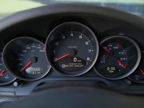 Used 2006 Porsche 911 Carrera RWD image 15
