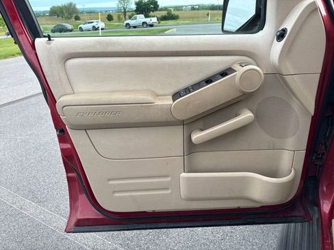 Used 2006 Ford Explorer XLT AWD/4WD image 26