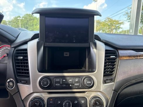Used 2016 GMC Yukon Denali w/ Open Road Package RWD image 11