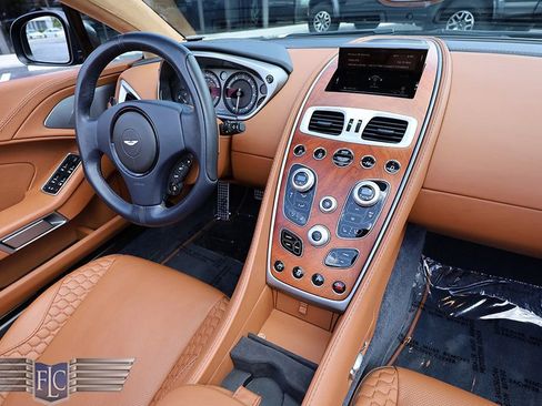 Used 2016 Aston Martin Vanquish Volante RWD image 17