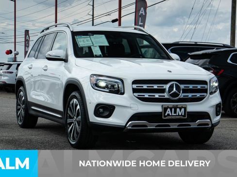 Used 2022 Mercedes-Benz GLB 250 w/ Premium Package Lite image 5