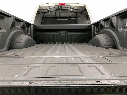 Used 2026 Ford F250 Platinum AWD/4WD image 32