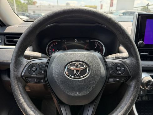 Certified 2025 Toyota RAV4 XLE AWD/4WD image 32