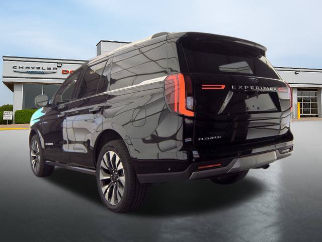 Used 2025 Ford Expedition Platinum w/ Driver's Package AWD/4WD image 8